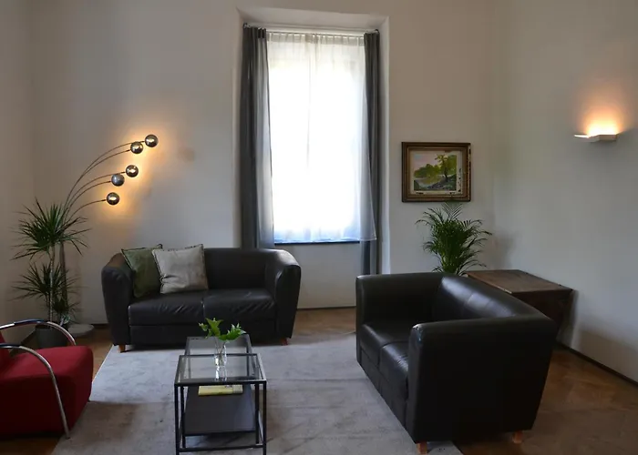 Schloss Aparthotel 3*